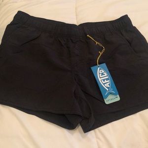 Woman’s Aftco fishing shorts